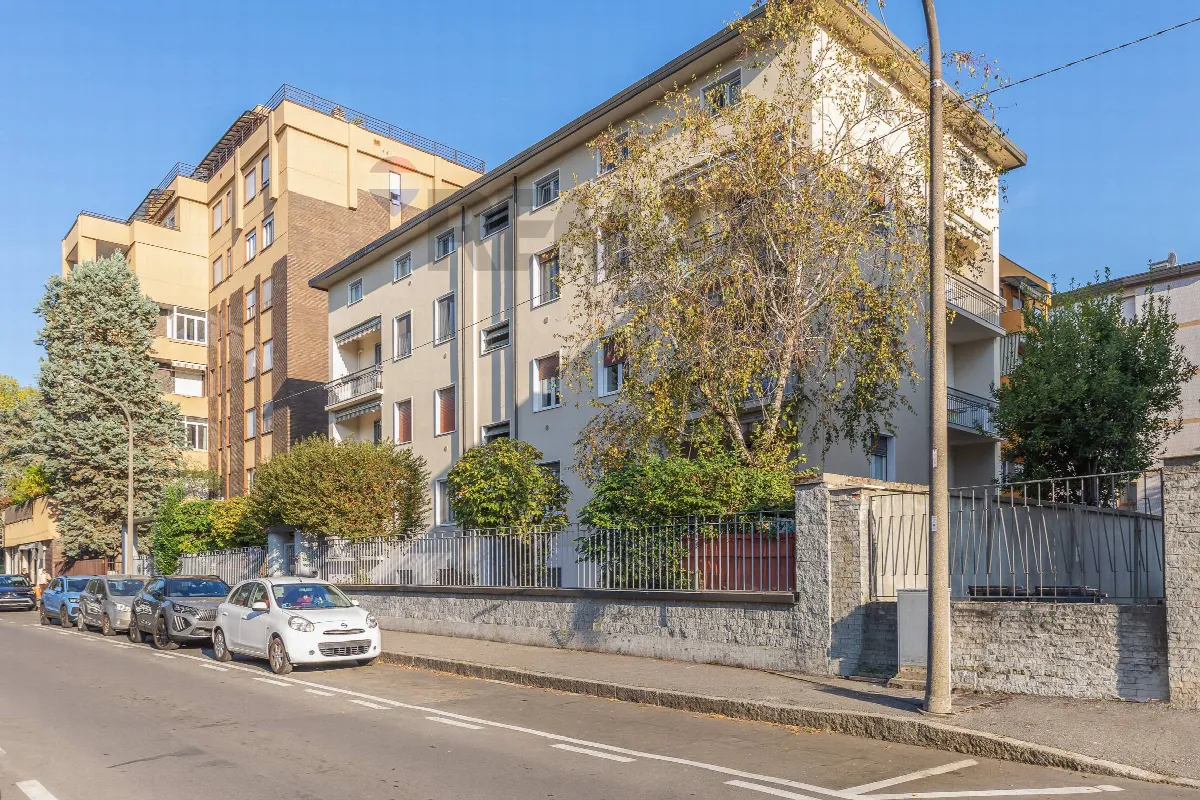 Appartamento in vendita a Monza, Centro, Parco, Boschetti Reali - foto 2