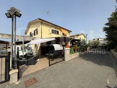 Casa Indipendente a Falconara Albanese
