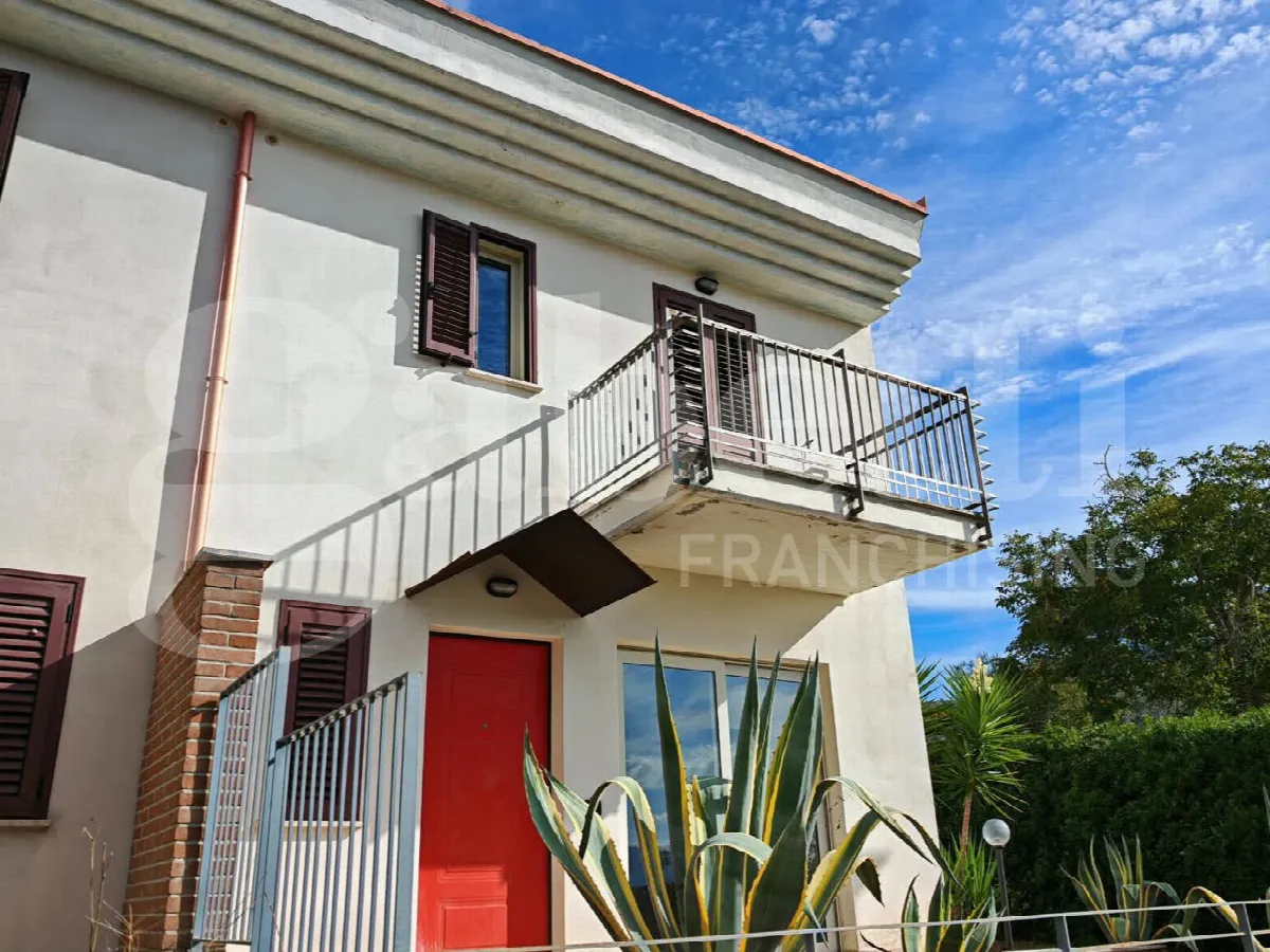 Villetta a schiera in vendita a Pozzilli - foto 2
