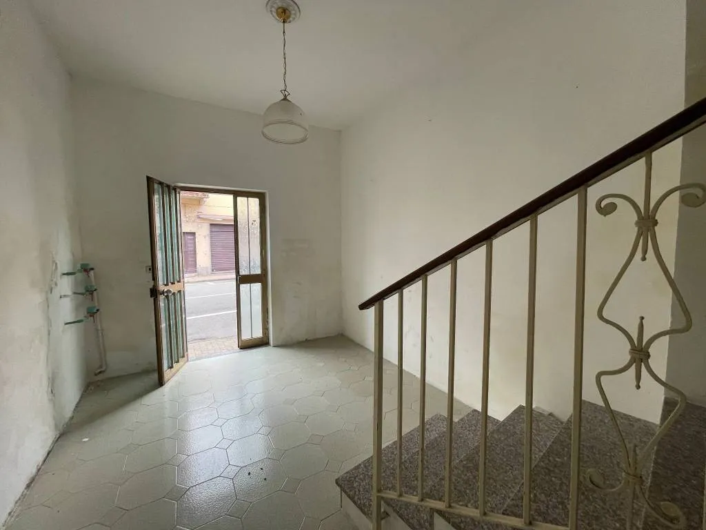 Palazzo/Stabile in vendita a Borgo Vercelli - foto 2