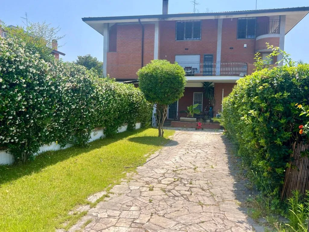 Villa in vendita a Roma, Axa, Casal Palocco, Infernetto - foto 2