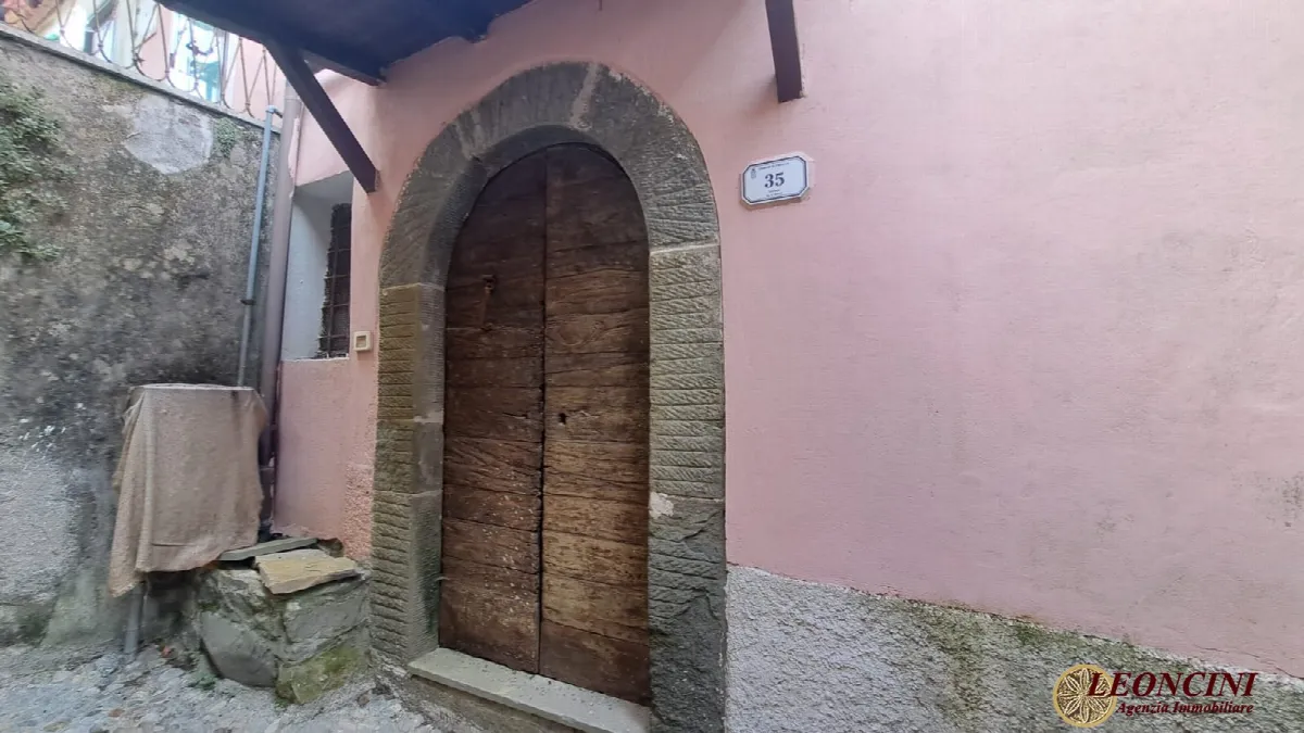 Rustico/Casale in vendita a Tresana - foto 2