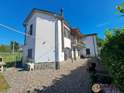 Casa Indipendente a Filattiera