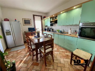 Appartamento in vendita a Montegrotto Term... - foto 2