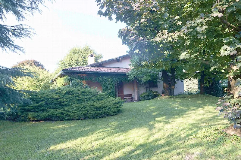 Villa in vendita a Lomazzo - foto 1