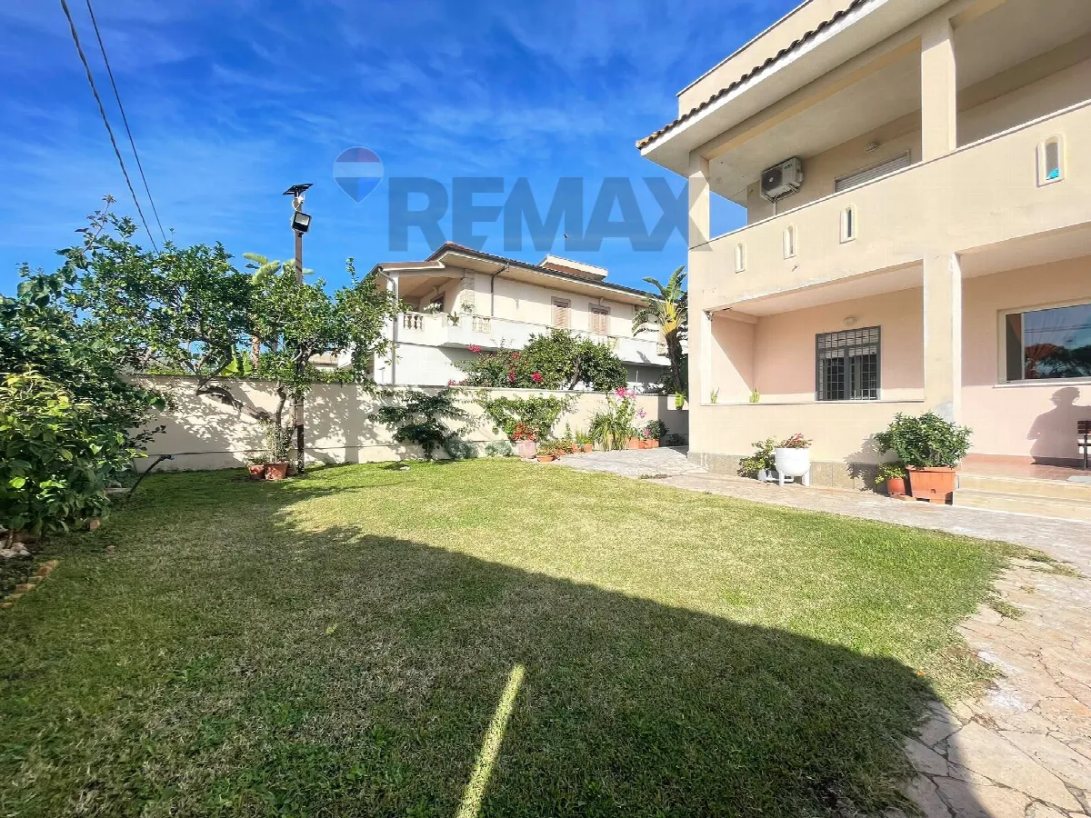 Casa Indipendente in vendita ad Anzio - foto 2
