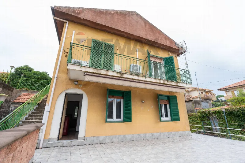 Villa in vendita a Pedara - foto 1