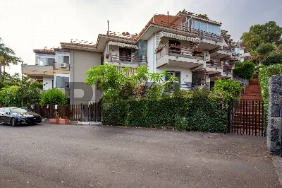 Appartamento a Aci Castello
