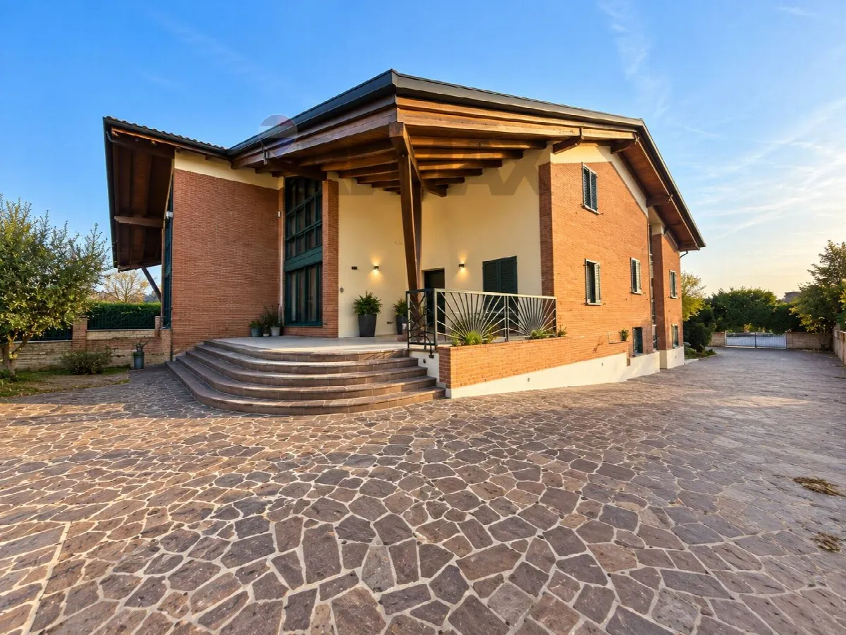 Casa Indipendente in vendita a Ferrara, San Martino, San Bartolomeo - foto 2