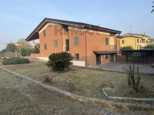 Casa Indipendente in vendita a Ferrara, San Martino, San Bartolomeo - foto 3