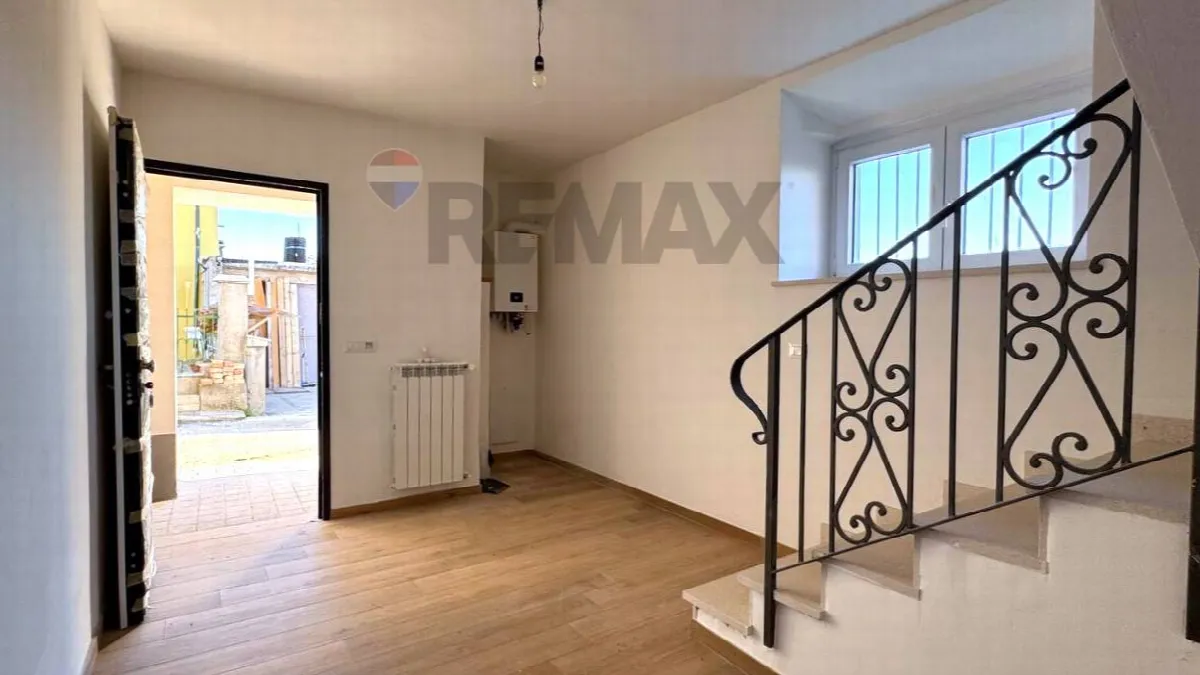 Casa Indipendente in vendita a L'Aquila, Sant'elia, Bazzano, Bagno, Monticchio - foto 3