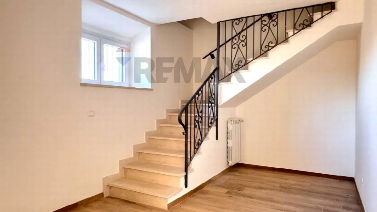 Casa Indipendente in vendita a L'Aquila, Sant'elia, Bazzano, Bagno, Monticchio - foto 4