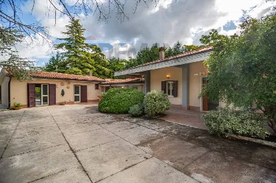 Villa in vendita a Rosciano - foto 1