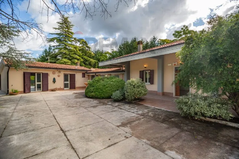 Villa in vendita a Rosciano - foto 1