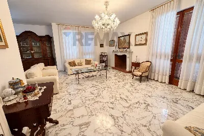 Villa in vendita a Lizzanello - foto 3