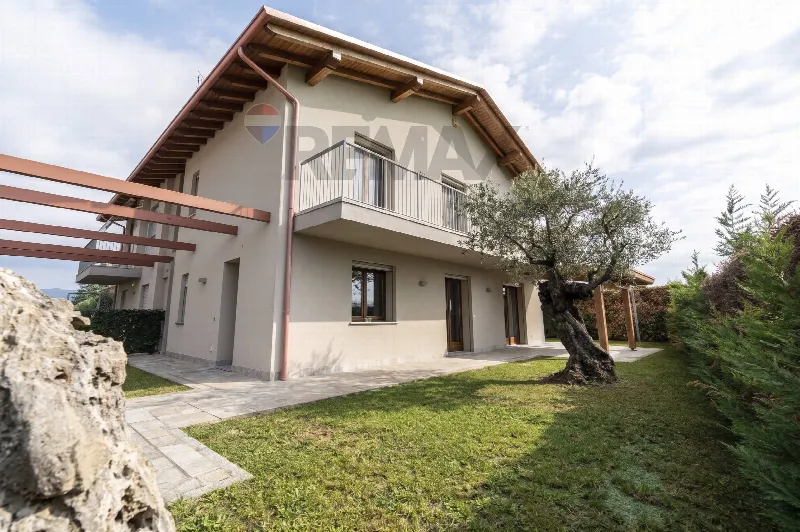 Casa Indipendente in vendita a Bagnatica - foto 1