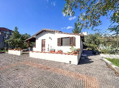 Villa in vendita a Belpasso - foto 1
