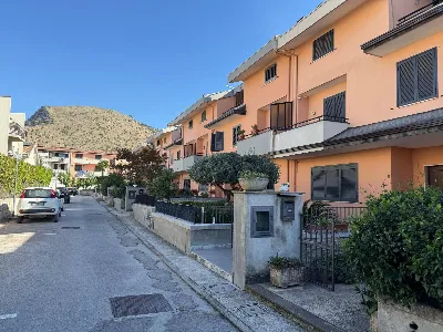 Villa in vendita a Caserta, Caserta Est - foto 1