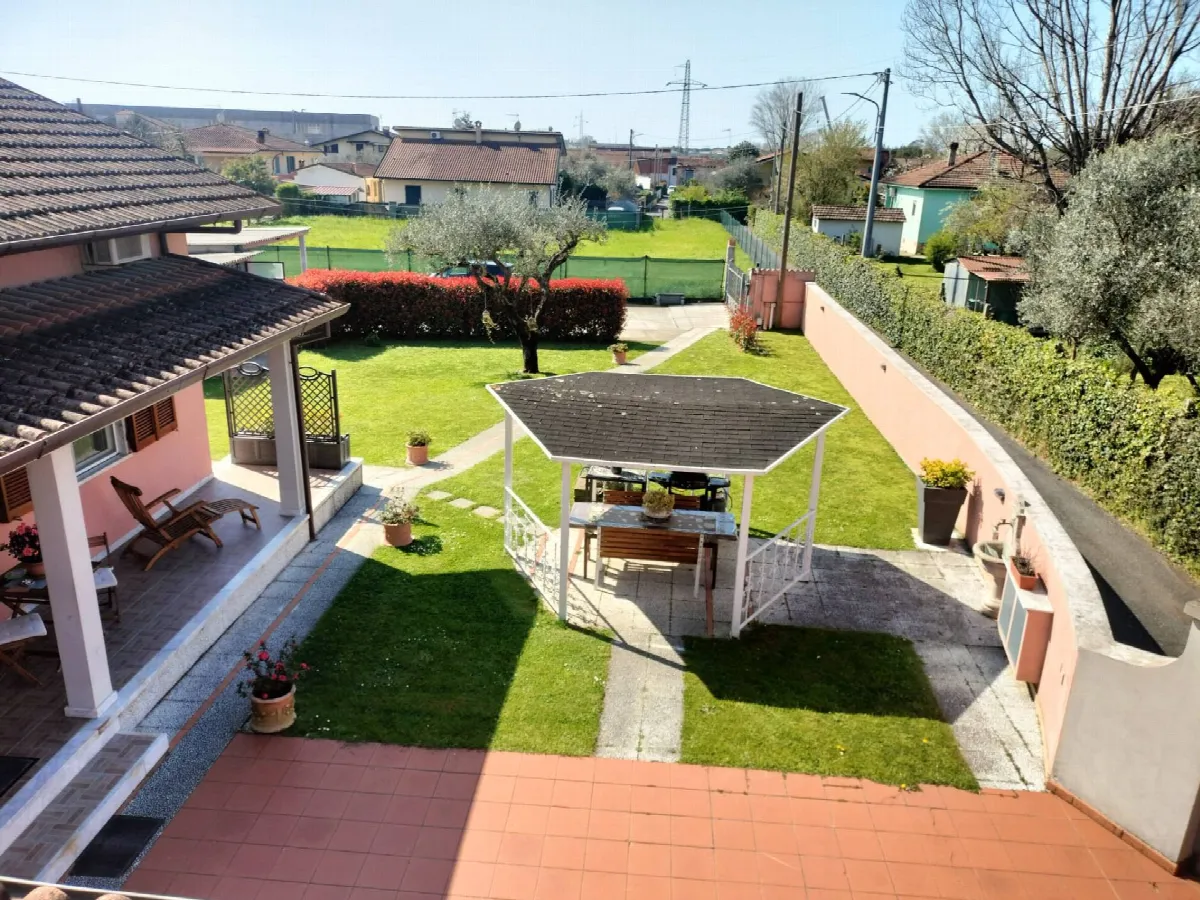 Villa in vendita a Massa - foto 4