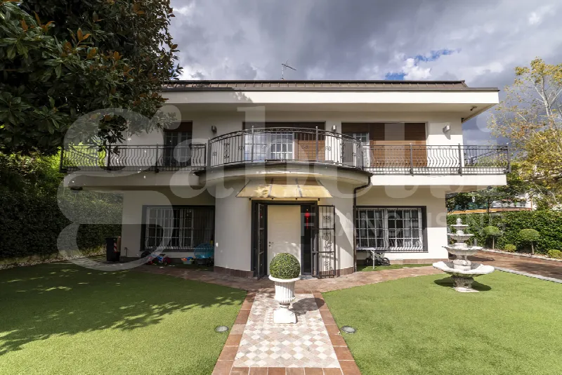 Villa in vendita a Trezzano sul Naviglio - foto 1