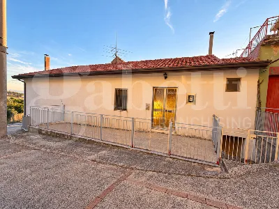 Casa Indipendente a Gioia Sannitica