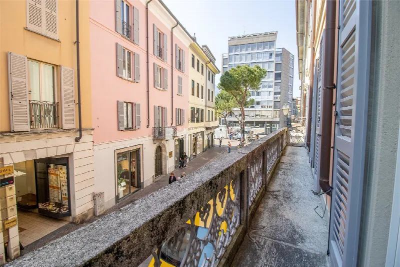 Ufficio in vendita a Lecco, Centro, Lungolago - foto 1