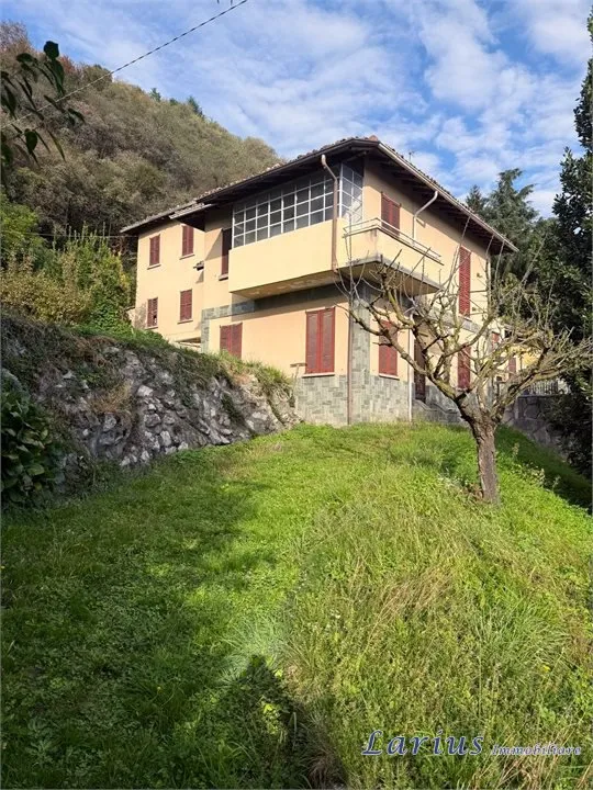 Casa Indipendente in vendita a Erba - foto 3