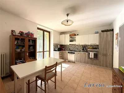 Appartamento in vendita ad Asso - foto 1