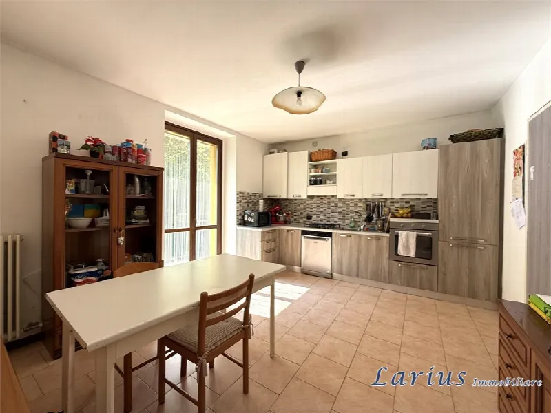 Appartamento in vendita ad Asso - foto 1