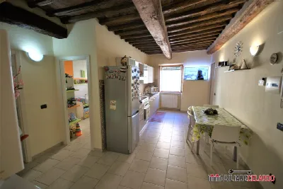 Appartamento in vendita a Colle di Val d'E... - foto 2