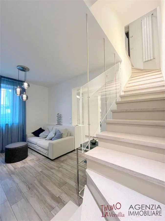 Villa in vendita a Viareggio - foto 1