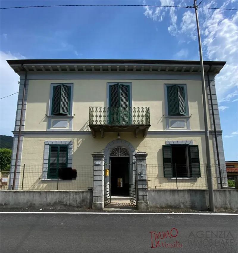 Villa in vendita a Massarosa - foto 1