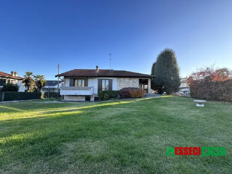 Villa in vendita a Casirate d'Adda - foto 1