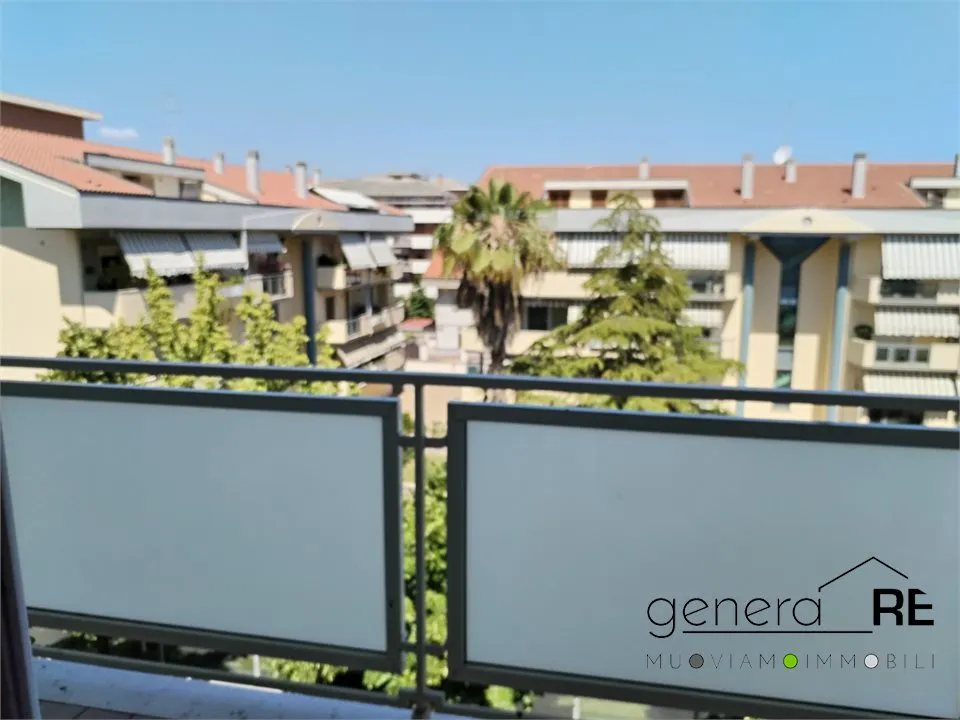 Appartamento in vendita a Pescara, Porta Nuova, Stadio - foto 2