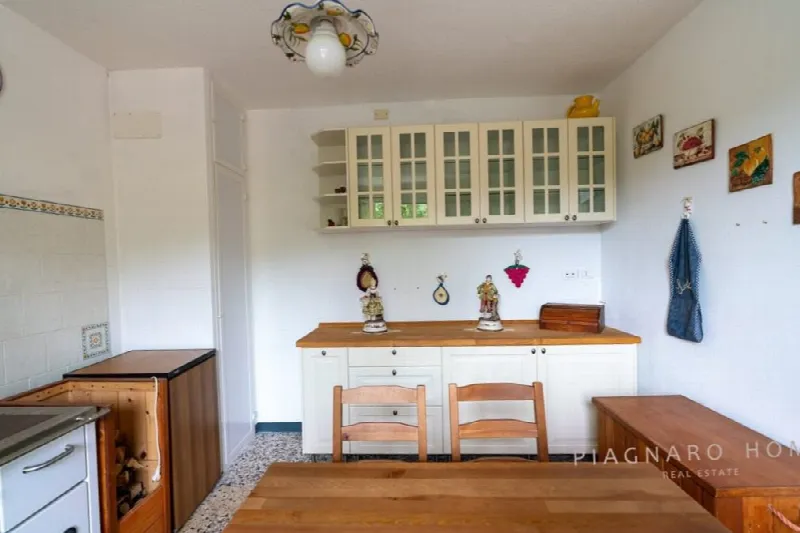 Appartamento in vendita a Zeri - foto 1