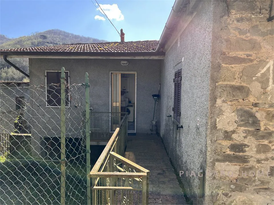Appartamento in vendita a Filattiera - foto 2