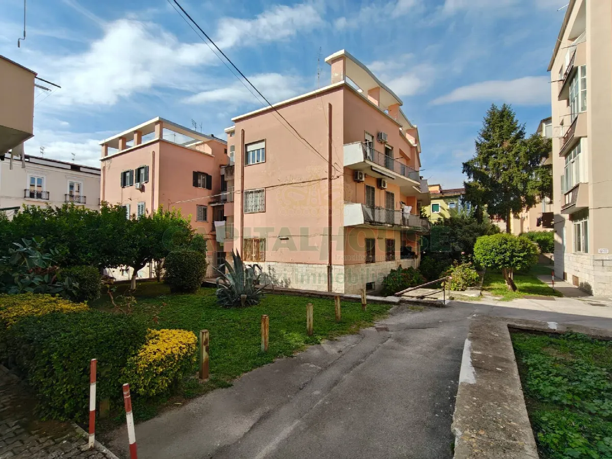 Appartamento in vendita a Caserta, Centro - foto 2