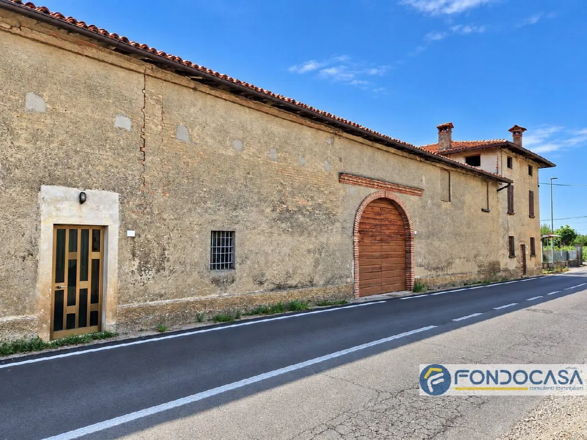 Rustico/Casale in vendita a Cazzago San Martino - foto 2
