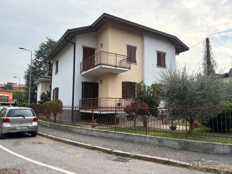 Casa Indipendente in vendita a Bergamo, Longuelo, San Paolo - foto 1