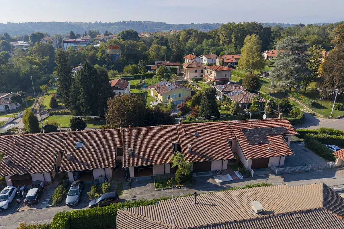 Villa in vendita a Castronno - foto 2