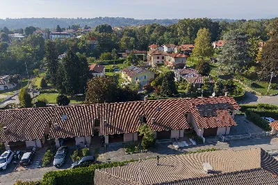 Villa in vendita a Castronno - foto 2