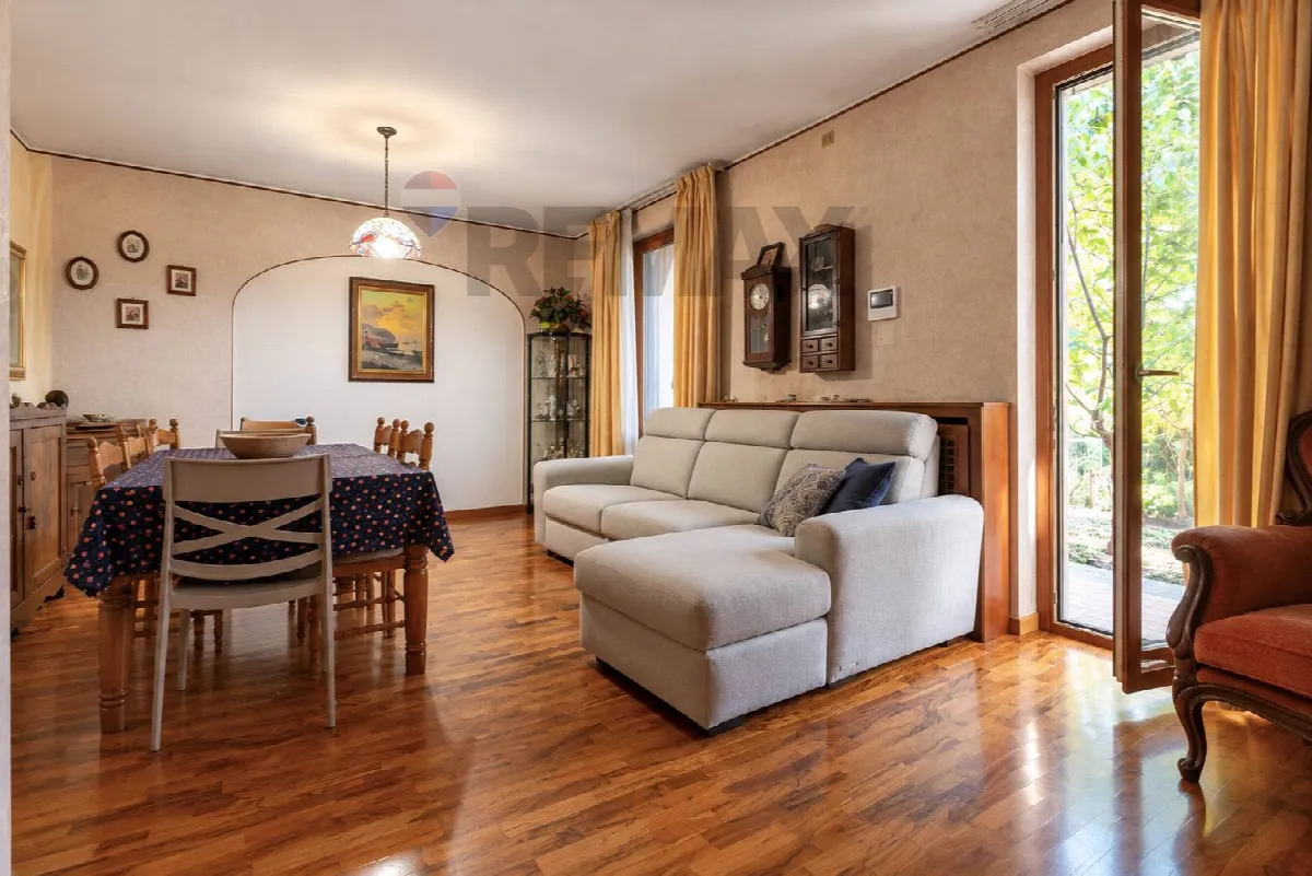 Villa in vendita a Castronno - foto 3