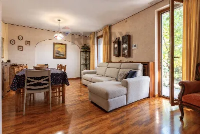 Villa in vendita a Castronno - foto 3