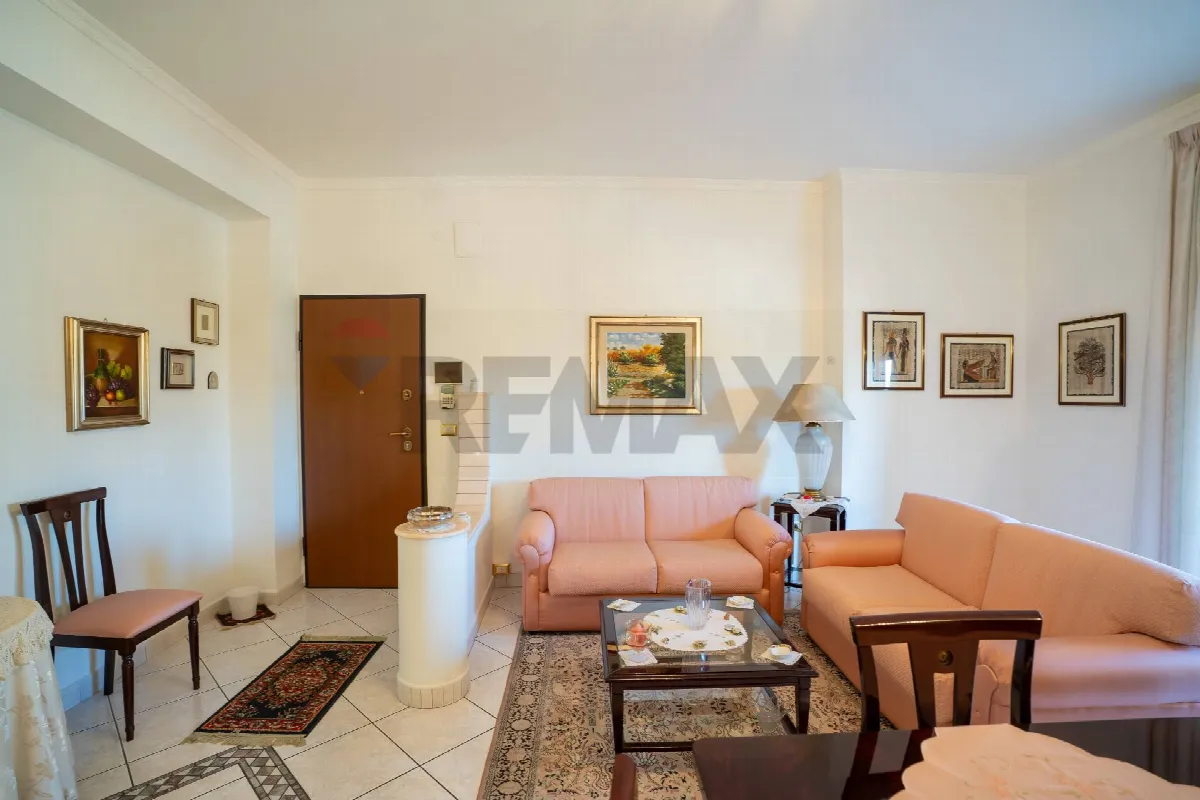 Appartamento in vendita ad Aci Catena - foto 2