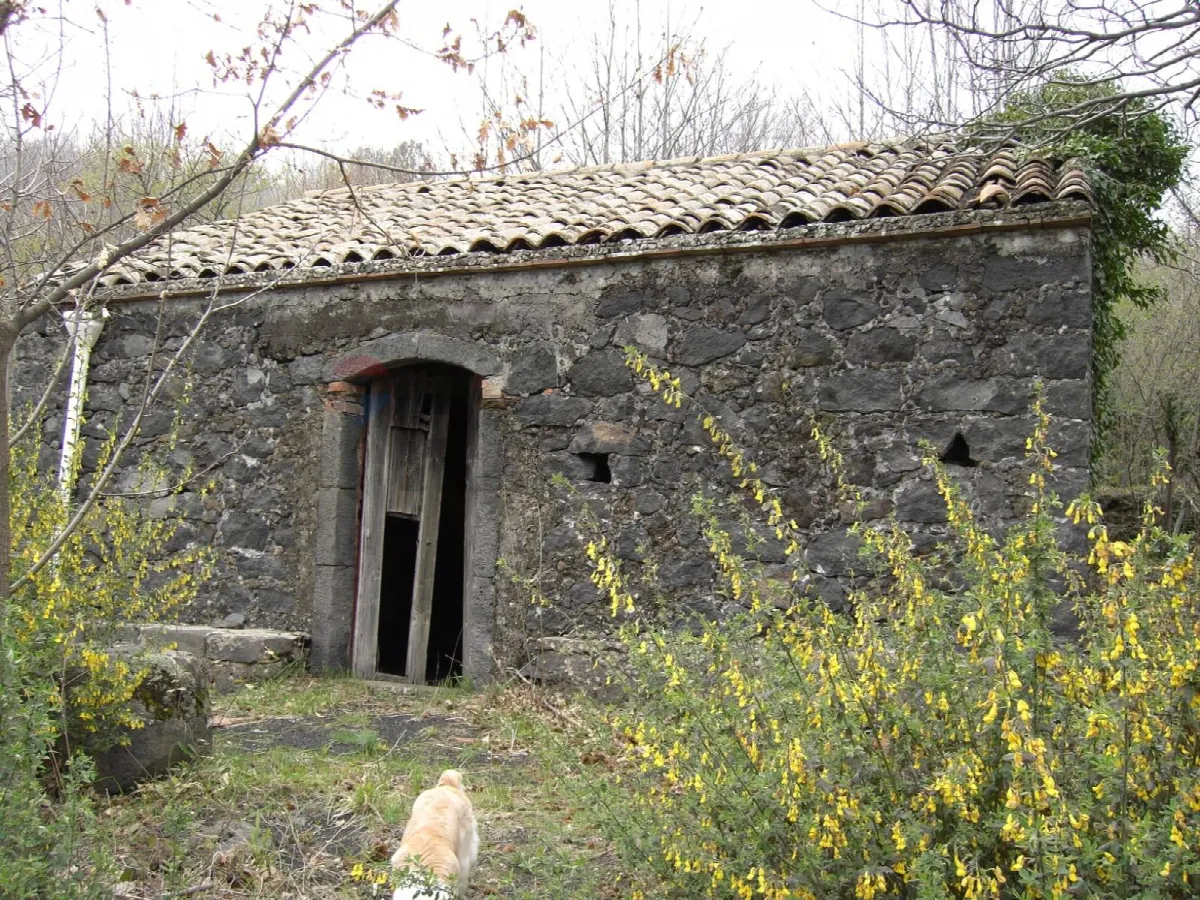 Rustico/Casale in vendita a Milo - foto 2