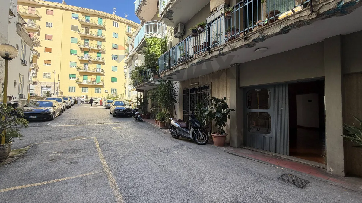 Appartamento in vendita a Napoli, Materdei, Museo - foto 2