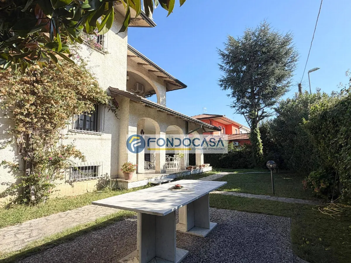 Villa in vendita a Carrara, Marina Di Carrara - foto 4