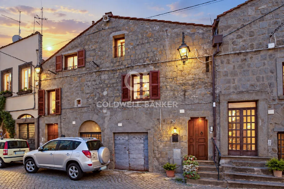 Appartamento in vendita a Viterbo, Centro Storico - foto 4