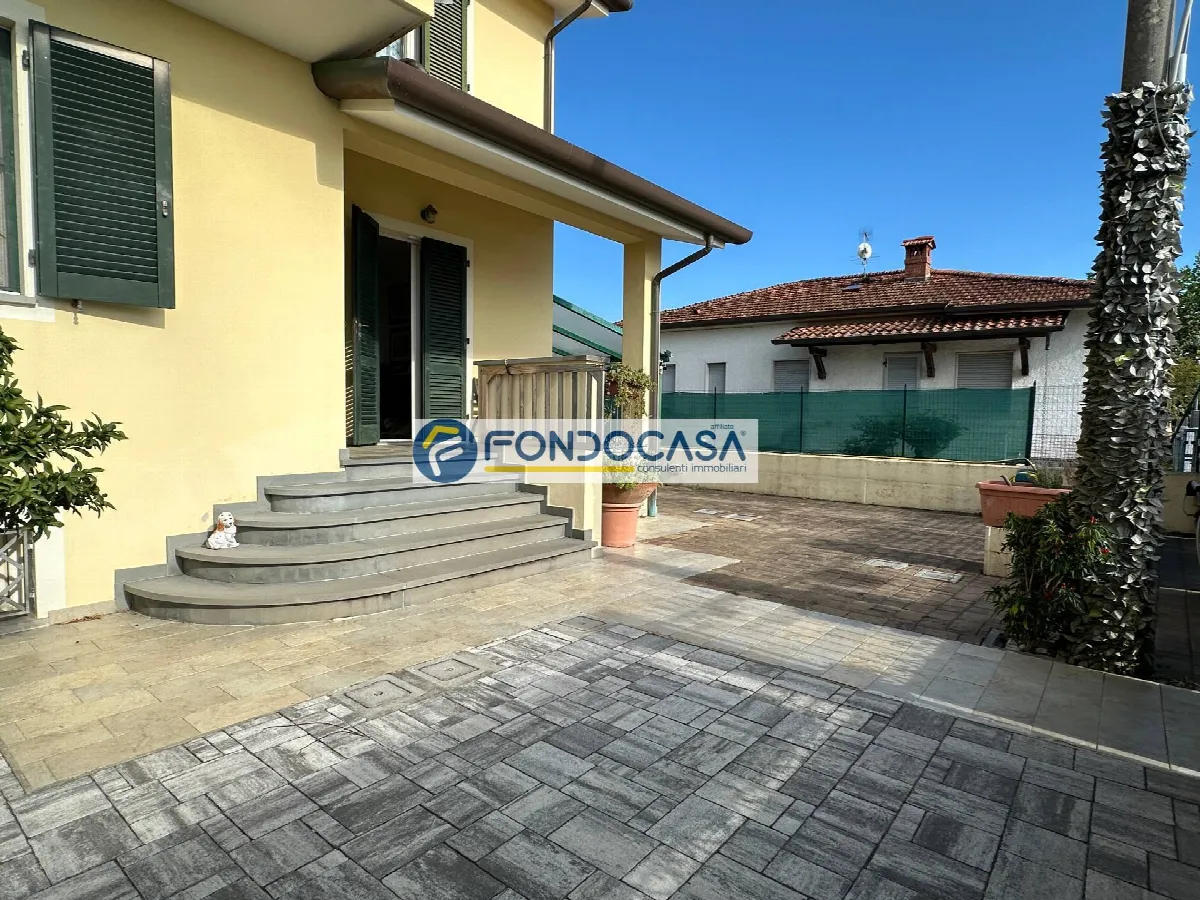 Casa Indipendente in vendita a Camaiore - foto 2
