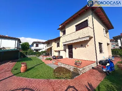 Villa a Pietrasanta